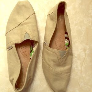 Toms Classic shoes
